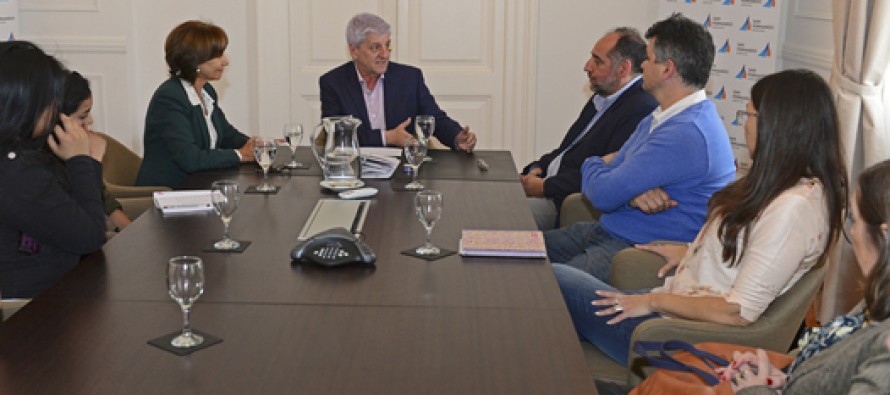 Se construirán dos aulas en una escuela que da clases en el pasillo