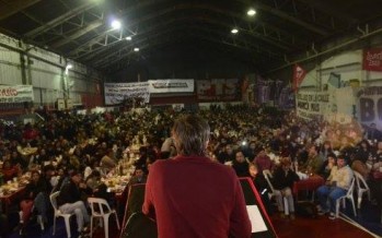 Del Caño reunió en un encuentro a obreros, docentes y jóvenes: «Vamos a resistir los ajustes»