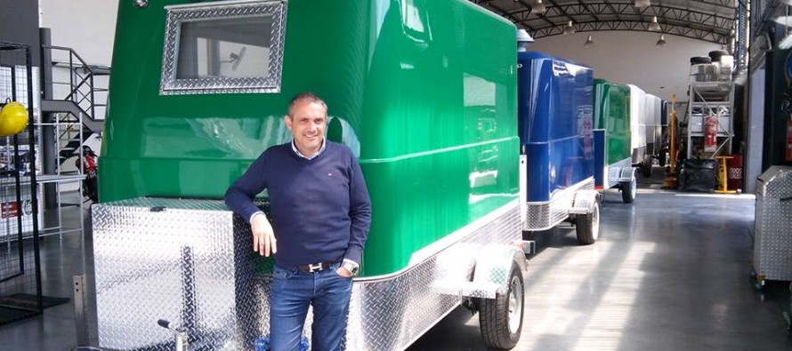 Un soldador que crece con la movida de los food trailers