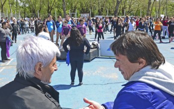 Un día de actividad física y danza a la vera del río