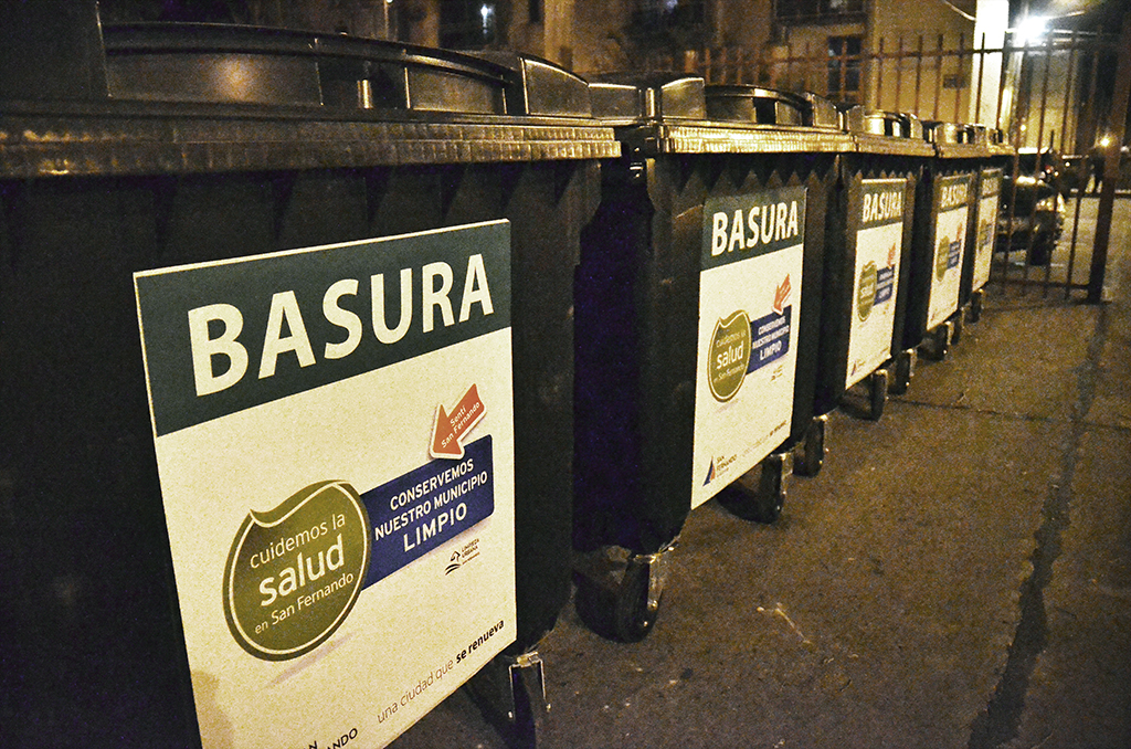 Nuevos contenedores de basura en “Las Mil Viviendas” | San Fernando Nuestro