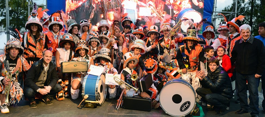 Entrega de instrumentos y subsidios a las murgas de San Fernando