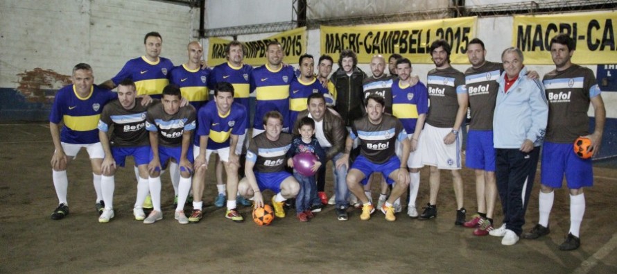 Fútbol solidario con ex jugadores de Boca en la Sociedad de Fomento Mitre
