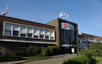 GSK eligió producir su marca de adhesivos dentales en su planta de San Fernando