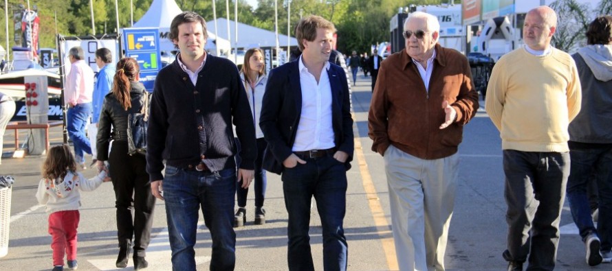 Alex Campbell recorrió el Salón Náutico