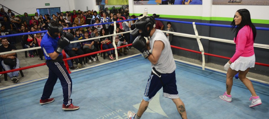 Nueva exhibición de los alumnos de la Escuela Municipal de Boxeo