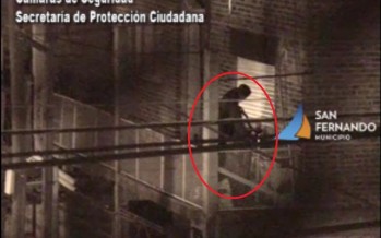 Detienen a un ladrón “acrobáta” que había sustraído una bicicleta de un primer piso