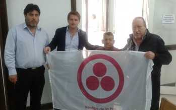 Christian Fritz presentó su Bandera por la Paz en el Concejo Deliberante