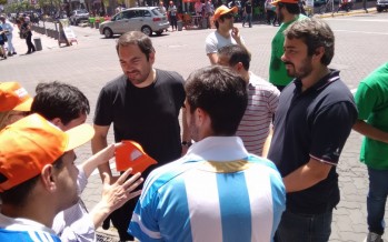 El Frente para la Victoria recorre la ciudad con las propuestas de Daniel Scioli