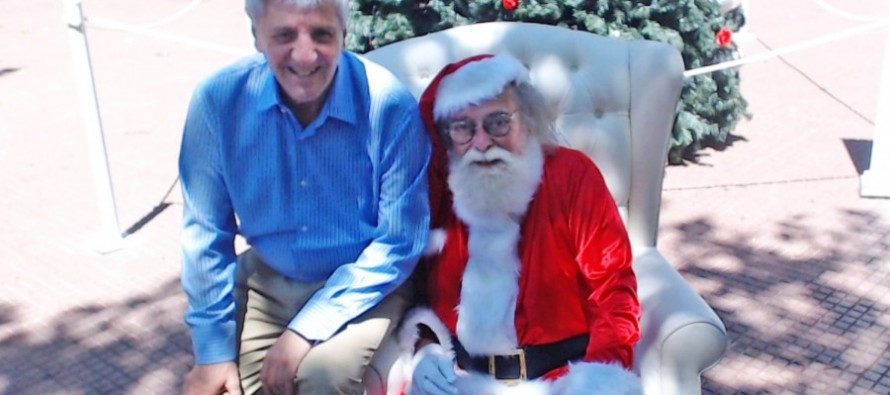 Hasta mañana podrá visitarse a Papá Noel en la Plaza Mitre