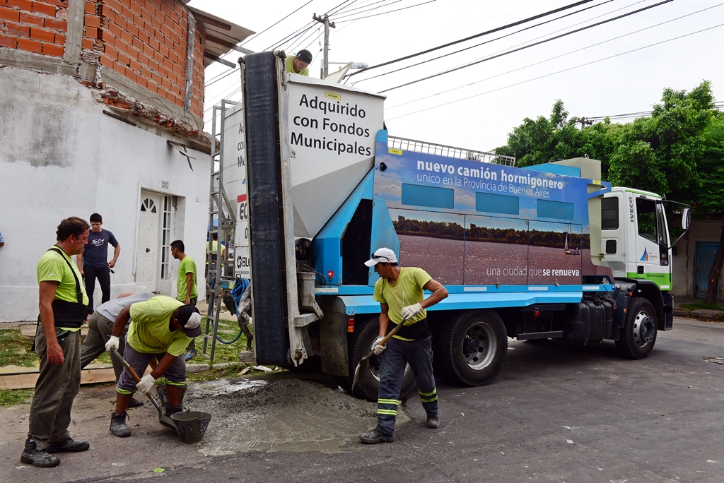 Operativo de arreglos, limpieza y tránsito en el barrio Crisol | San ...