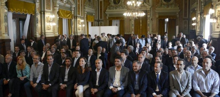 Vidal se reunió con intendentes bonaerenses y les pidió “trabajar en equipo”