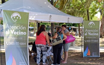 Comenzó a funcionar la oficina móvil del Centro de Atención al Vecino en la plaza Santa Lucía