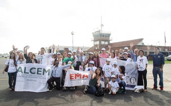 Desde el Aeropuerto de San Fernando se voló para concientizar sobre la esclerosis múltiple