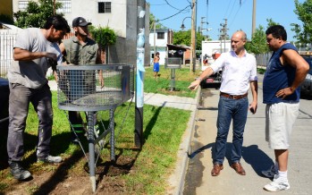 Plan de Mejoramiento de Barrios: cestos de basura, limpieza y arreglos en Santa Rosa