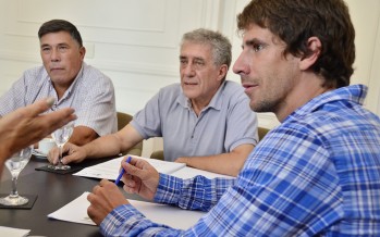 El diputado Juan Andreotti y funcionarios municipales se reunieron con el director Provincial de Islas