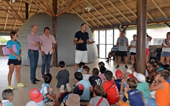 En las colonias de verano montaron un «Planetario Móvil»