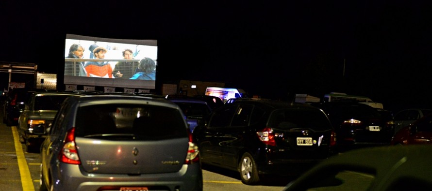 Comenzó el ciclo de Autocine en el Parque Náutico