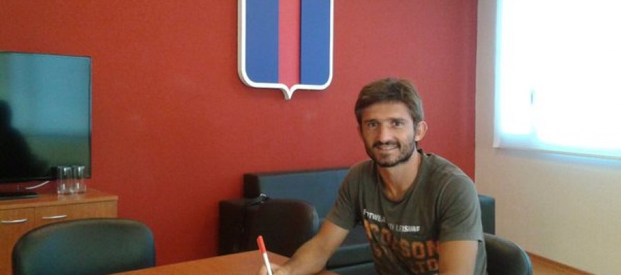 Emiliano Papa firmó contrato con Tigre