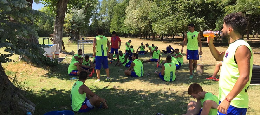 Camoranesi dio la lista de concentrados para el debut en el torneo local