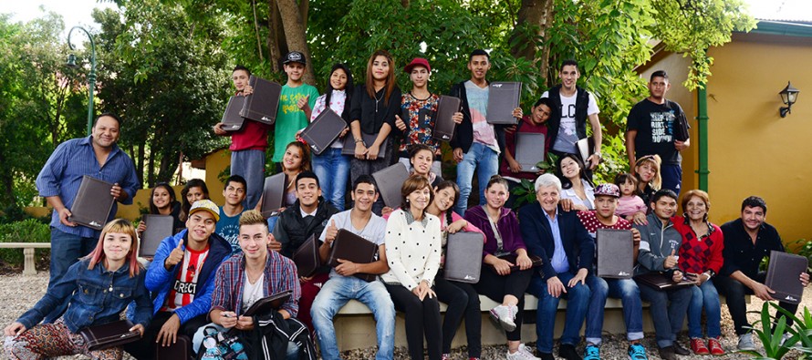 Destacaron a 27 jóvenes de la ‘Casa de Día’ que retomaron sus estudios