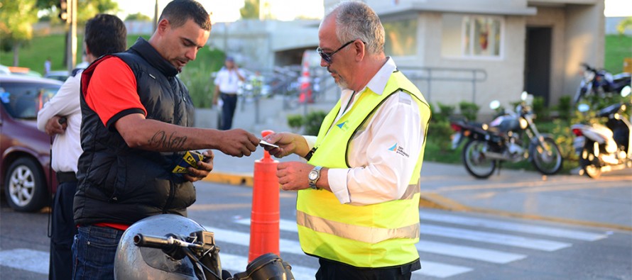 Operativo de intercepción vehicular: en dos horas se secuestraron 22 motos y 2 autos por no estar en regla