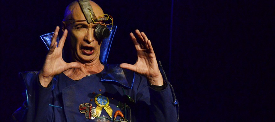 Eduardo Calvo presentó “Fenómeno” en el Teatro Martinelli