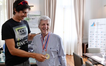 Reconocimiento al campeón de remo Iván Carino