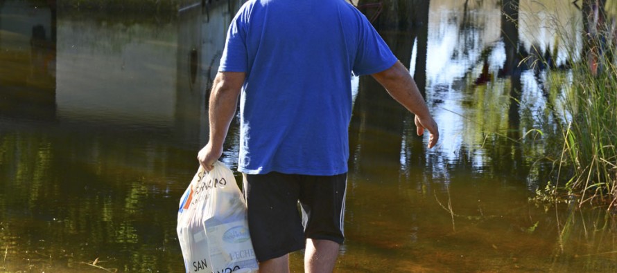Asisten a las familias isleñas afectadas por la sudestada