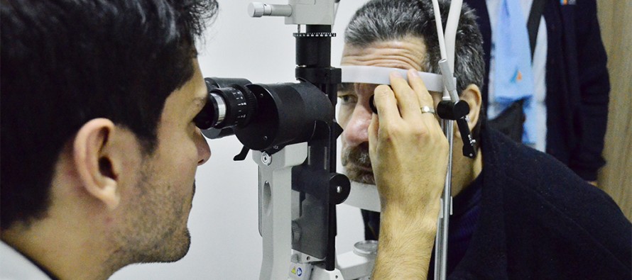 Trasladaron a vecinos isleños para ser atendidos en el Hospital Oftalmológico