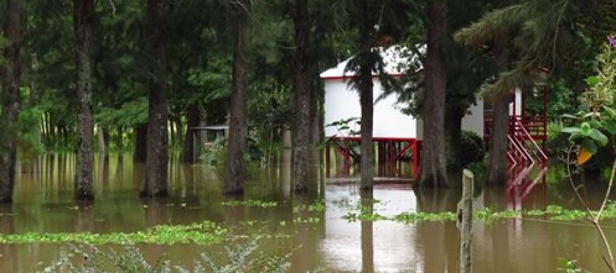 Piden ayuda para miles de isleños del Delta afectados por las inundaciones