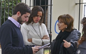 Entrega de alimentos para asistir a isleños