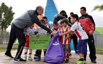 Entrega de materiales deportivos a los equipos de la Liga de Fútbol Infantil y Juvenil