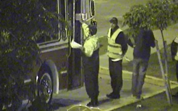 Detienen a dos micros sin habilitación que transportaban adolescentes a fiestas
