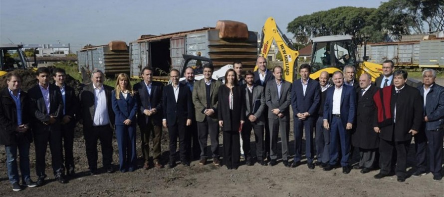 Vidal presentó el plan de infraestructura y seguridad para municipios
