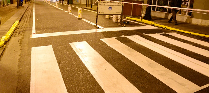 Renovación de la pintura vial en las principales avenidas