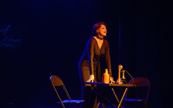 En el Teatro Martinelli se presentó «A que la luna nos llame»