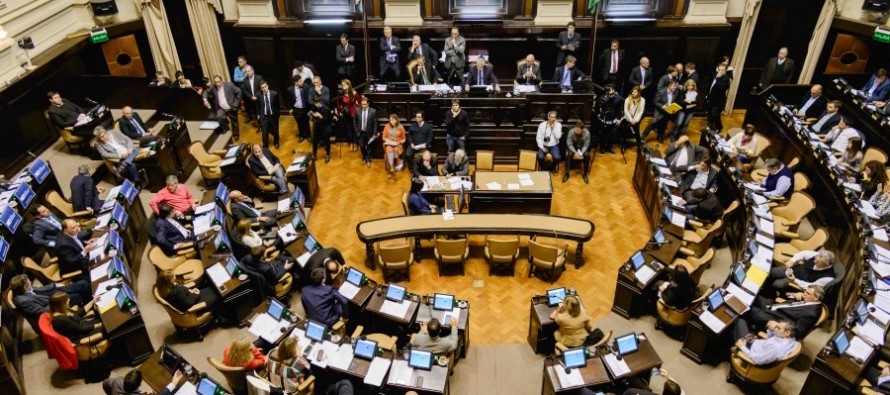 Diputados aprobó el límite a las reelecciones indefinidas para intendentes y legisladores