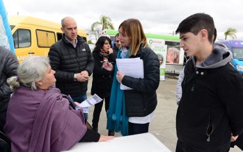 Operativo conjunto entre Municipio, Provincia y Nación con más de 20 servicios en plaza Carlos Gardel