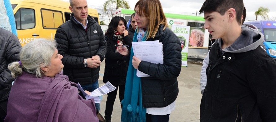 Operativo conjunto entre Municipio, Provincia y Nación con más de 20 servicios en plaza Carlos Gardel
