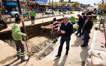 Se realizan tareas hidráulicas y de renovación asfáltica en la Avenida Avellaneda