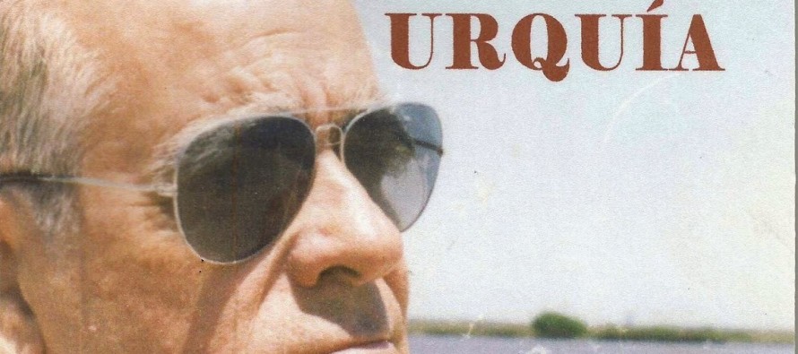 Carlos Enrique Urquía, el encuadernador de las Islas