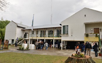 Anuncian Internet y cámaras de seguridad en todas las escuelas de Isla