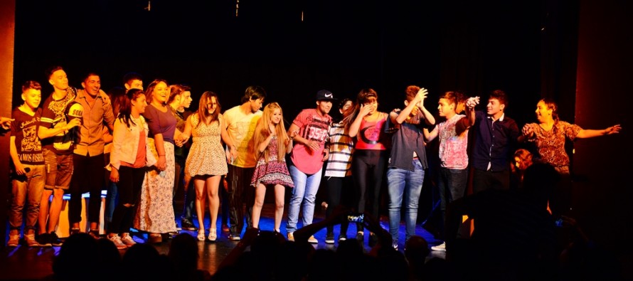 Alumnos exhibieron sus obras de teatro en el Martinelli