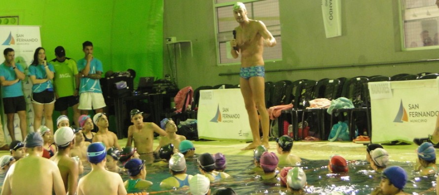 José Meolans brindó una clínica deportiva en las instalaciones del Poli 6