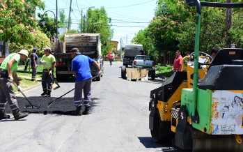 Obras de asfalto en los barrios Hardoy, La Paz y Héroes de Malvinas