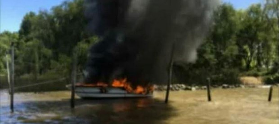 Se incendiaron cuatro embarcaciones por una explosión en Guardería Marina Narval