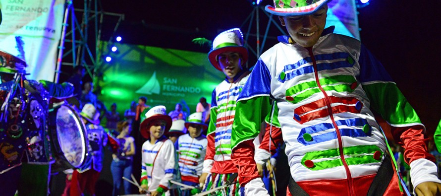 En el Poli N°1 se celebró el “Precarnaval”, clasificación del Gran Corso Familiar