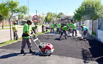 Renovación de la vereda y el estacionamiento de la Escuela N°28