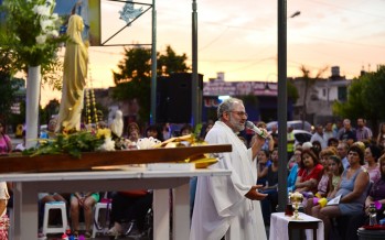 Se celebró en Virreyes el 21° aniversario de la entronización de la Virgen de Lourdes